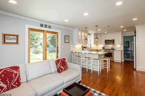 416 Manor Ave, Cranford NJ  07016-2036 exterior