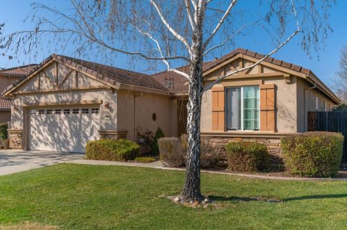 272 Gold King Dr, Valley Springs, CA 95252-8423