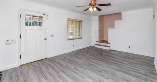 1001 Glenna Dr, Cincinnati, OH 45238-4320