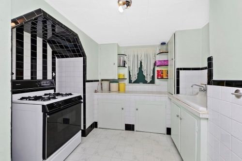 53 Arnold St, Methuen MA  01844-3625 exterior