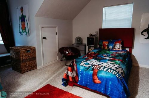 430 Emerald Ave, Fort Pierce FL  34945-2123 exterior