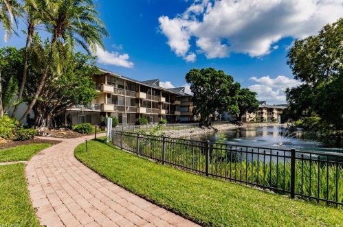 600 Neapolitan Way, Naples FL  34103-8568 exterior