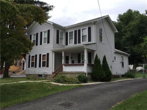 158 Oakland Ave, Hermitage, PA 16146-2332