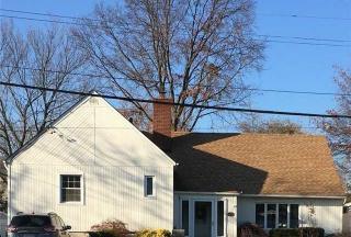 946 Peninsula Blvd, Woodsburgh, NY 11598-1541