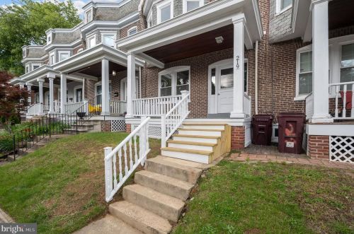 219 21st St, Wilmington, DE 19802-4005