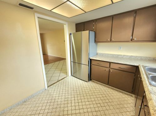 2711 Barkley Dr, West Palm Beach, FL 33415-8180