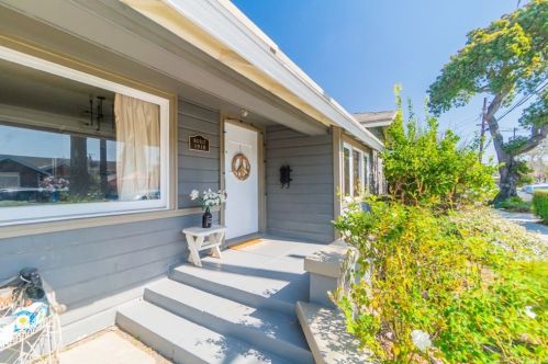 602 Newport Ave, Long Beach, CA 90814-1622