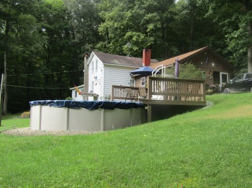 135 Back Creek Rd, Champion, PA 15622-3028