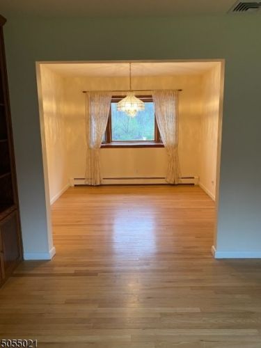 5 Linden Dr, Sparta NJ  07871-3723 exterior