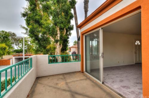 310 Villa Point Dr, Newport Beach CA  92660-6237 exterior