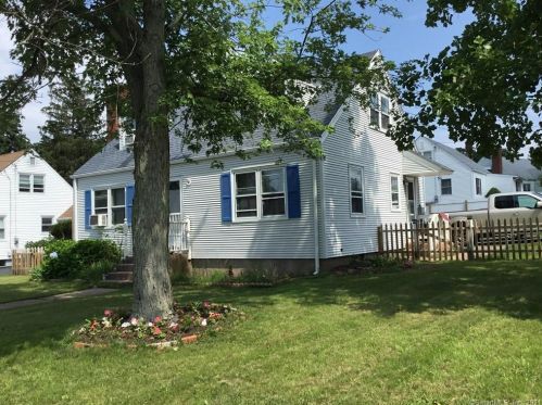 601 Middle Tpke, Manchester, CT 06040-2726