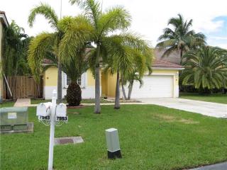 7553 158th Ct, Miami, FL 33193-3304