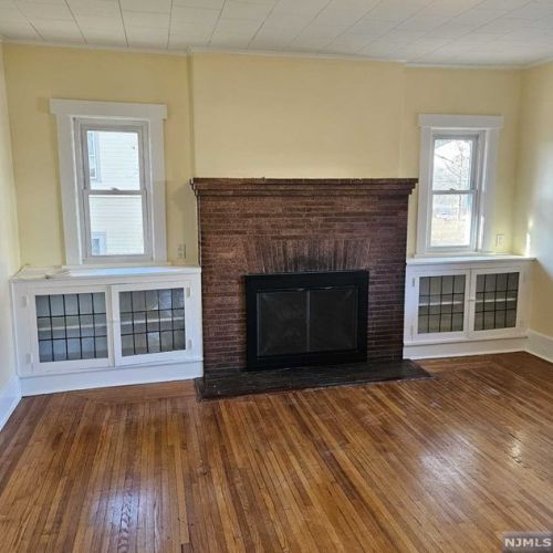 150 Godwin Ave, Ridgewood NJ  07450-3710 exterior