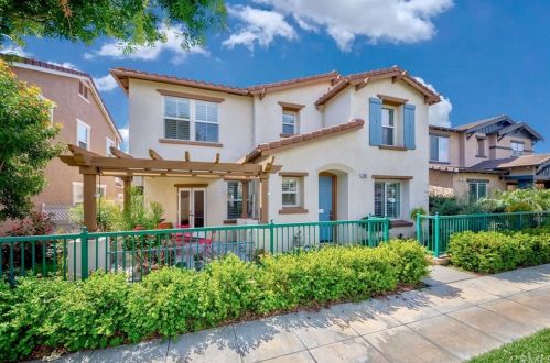 2082 Hessen St, Fullerton, CA 92833-5045