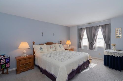 9 Deer Xing Dr, Fishkill NY  12524-1365 exterior