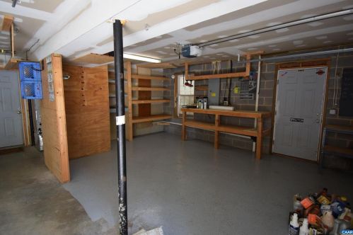 34 Woodlawn Dr, Bybee VA  22963-2732 exterior