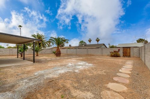 1524 Comstock Dr, Chandler AZ 85224-1855 exterior