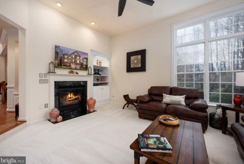 7226 Lyndam Hill Cir, Lorton VA  22079-4509 exterior