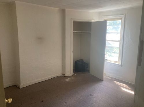 5014 Orinoco St, Pittsburgh PA 15207-1646 exterior