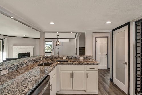 5196 Firestone Pl, Santa Rosa CA  95409-5554 exterior