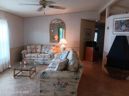 901 Bougainvillea Cir, Sebastian FL  32976-7688 exterior