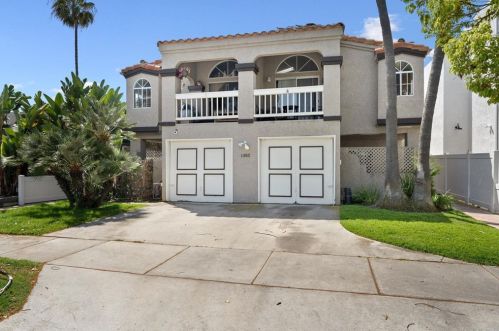 1367 Thomas Ave, San Diego CA 92109-4278 exterior