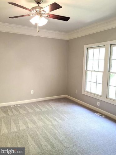 5936 Amber Ridge Rd, Haymarket VA  20169-2620 exterior