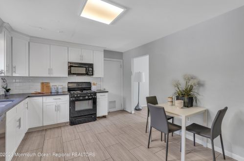 163 Colonial Dr, Lakewood NJ  08701-5852 exterior