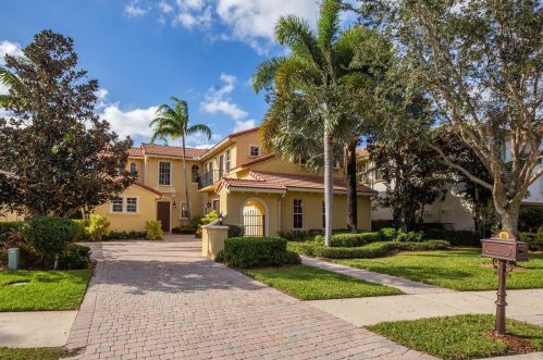 1111 Vintner Blvd, West Palm Beach, FL 33410-1534
