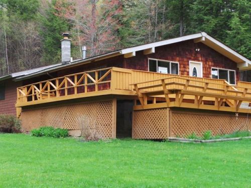141 Parkview Dr, Harpursville, NY 13787-1620