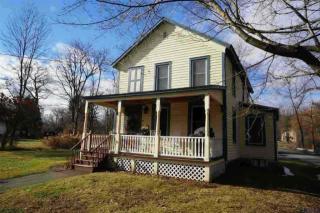 25 St Lukes Pl, Cambridge, NY 12816-1110