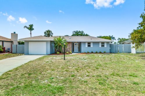 1986 Doverbrook St, Fort Pierce, FL 34983-4610