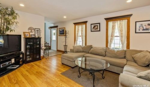 54 Scenic Hills Dr, Panamoka NY  11961-3024 exterior