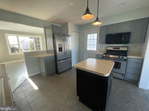 931 Center Ave, Gloucester NJ  08031-1610 exterior