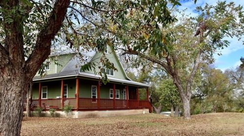 104 River Front Dr, Lost Pines, TX 78612-3496