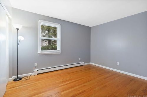 37 Victoria Dr, Colchester CT  06415-2319 exterior