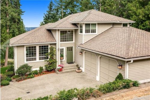 21026 4th St, Redmond, WA 98074-3933