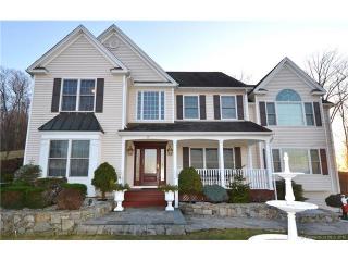 247 Valley Stream Ln, Southbury, CT 06488-4682