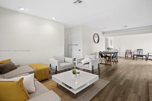 48 7 St, Dania Beach FL  33004-2306 exterior