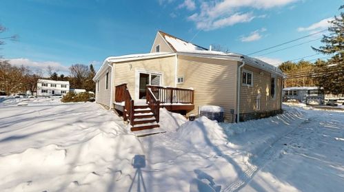 141 St, Foxborough MA 02035-1723 exterior