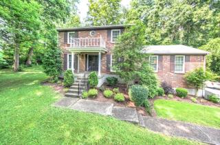 5216 Saint Gabriel Ln, Louisville, KY 40291-1610