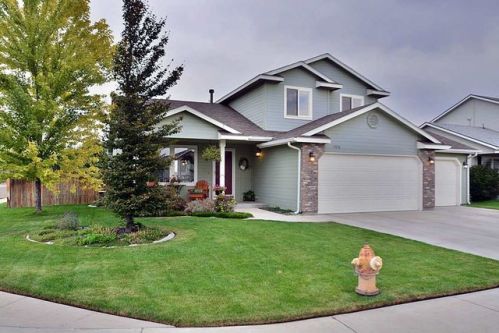 7576 Cedarbrook Dr, Nampa, ID 83687-9421