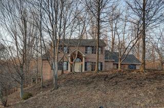 4740 Maple Shade Dr, Harrisburg, PA 17110-3216