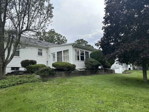 9 Westview Dr, Poughkeepsie, NY 12603-4327