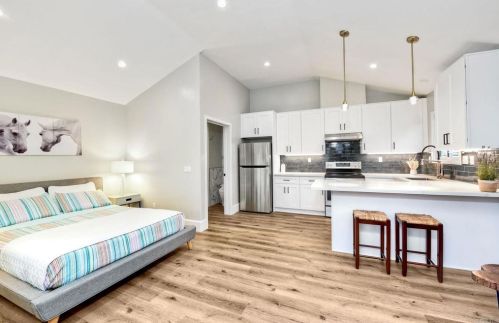 4036 Jackdaw St, San Diego CA  92103-1721 exterior