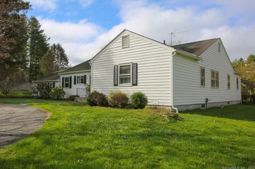 32 Yonder Way, Lakeville, CT 06039-2221
