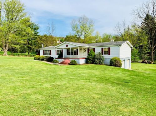 301 Rockridge Rd, South Connellsville, PA 15425-4369