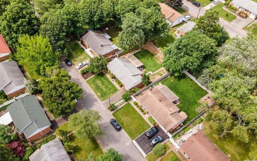 15 Grayley Pl, Huntington Station NY  11746-3112 exterior