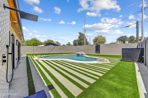 7321 11th Pl, Phoenix AZ  85020-5017 exterior