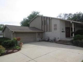 6331 Sycamore St, Greendale WI  53129-2919 exterior